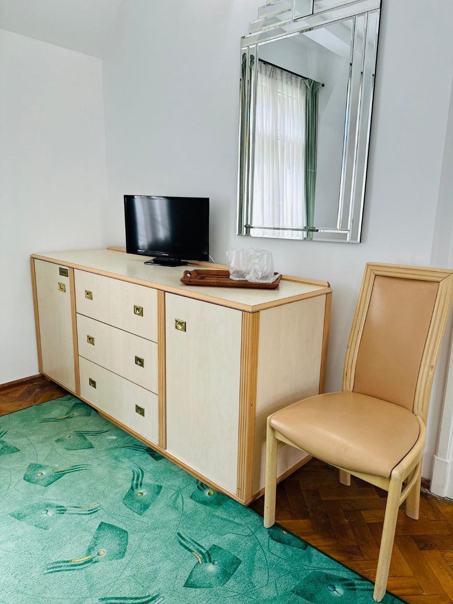 Rapsodia Sinaia Bed & Breakfast エクステリア 写真