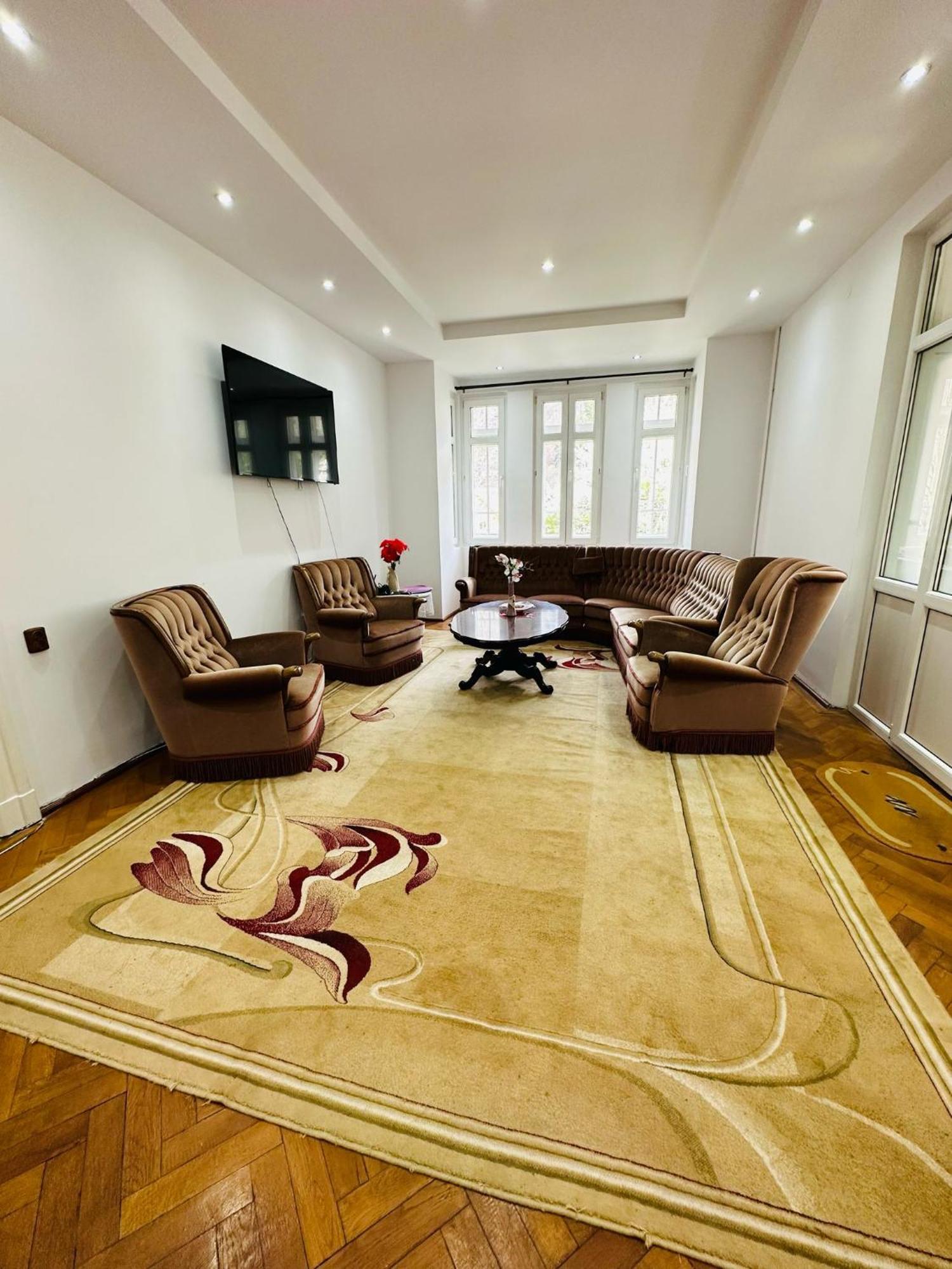 Rapsodia Sinaia Bed & Breakfast エクステリア 写真