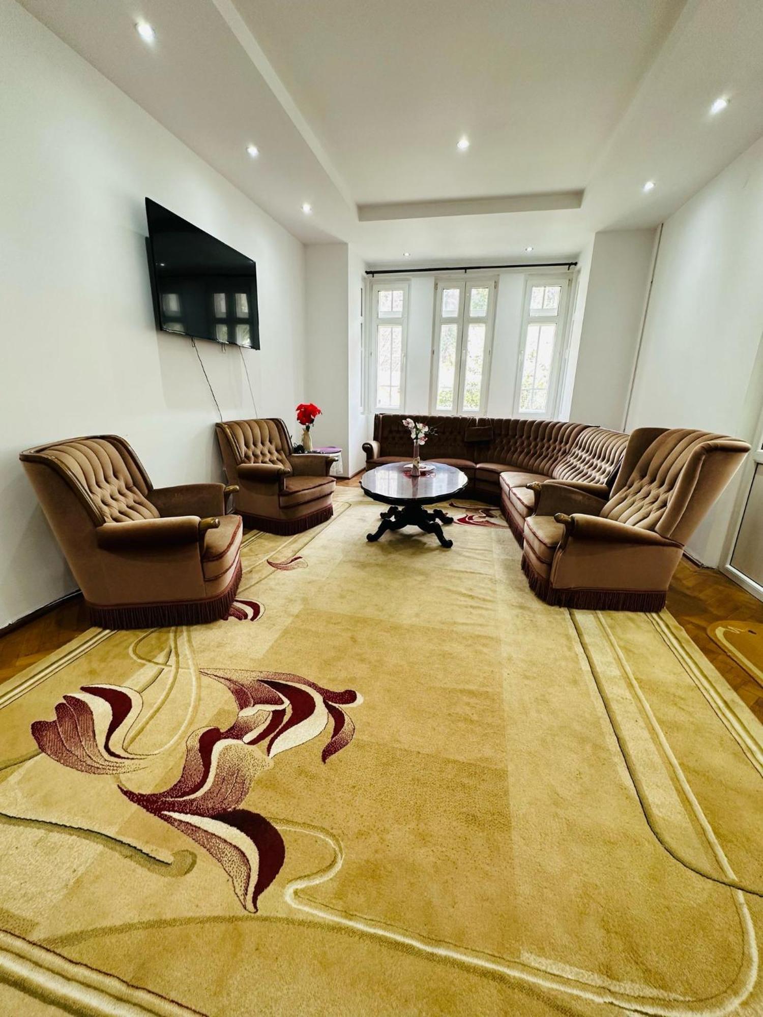 Rapsodia Sinaia Bed & Breakfast エクステリア 写真