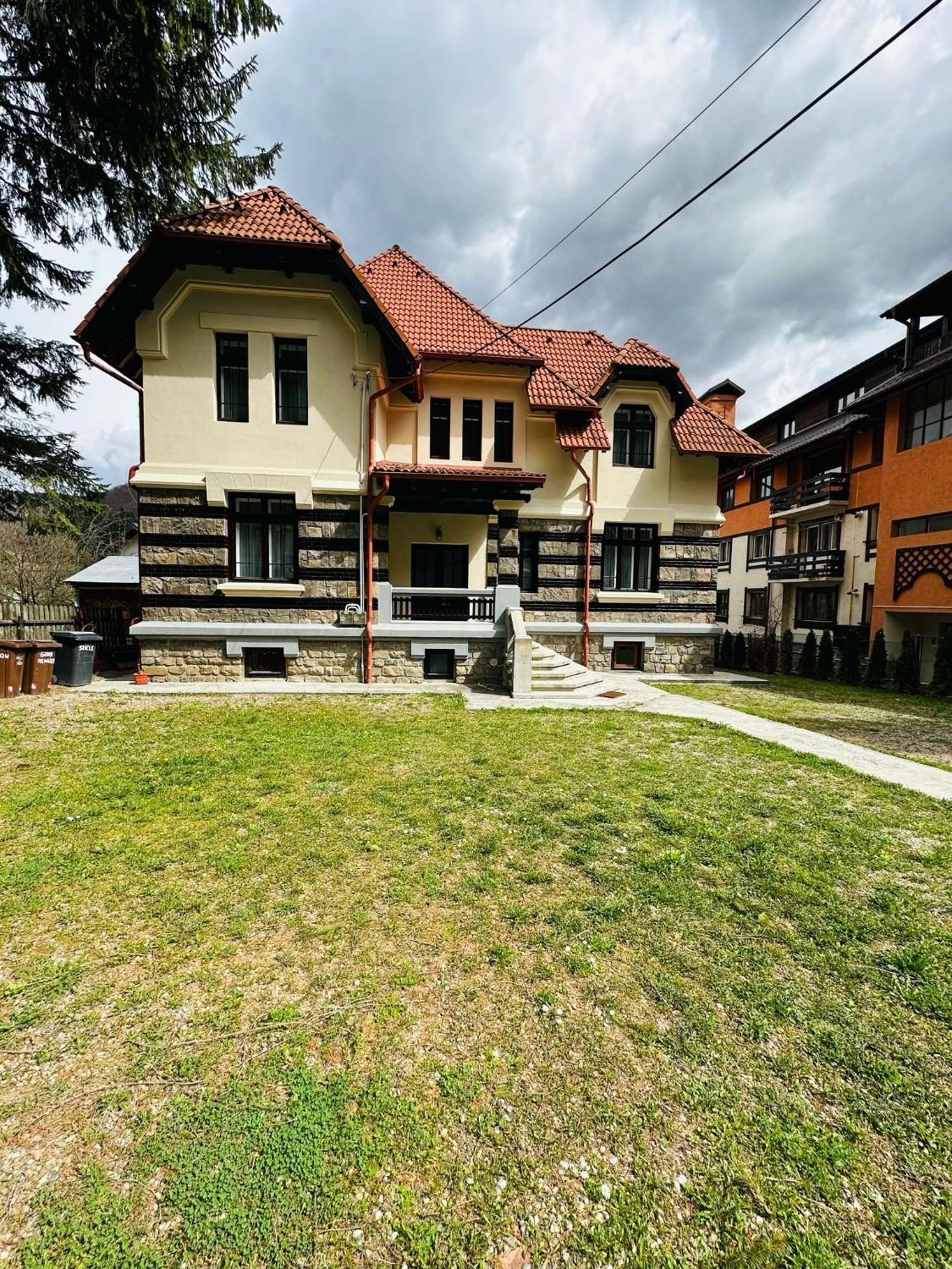 Rapsodia Sinaia Bed & Breakfast エクステリア 写真